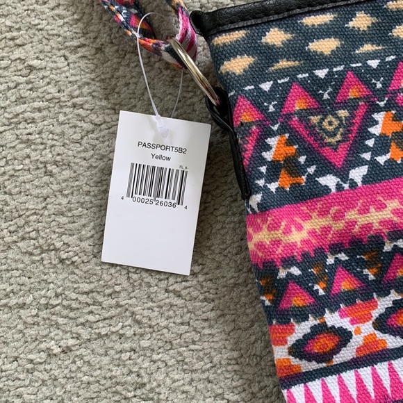 Should Bag with Tribal Print (NWT) - Picture 3 of 6